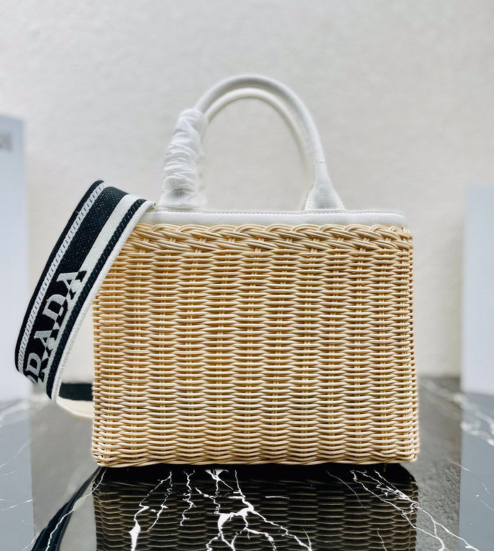 Luxurious Totes - Latest - 4545