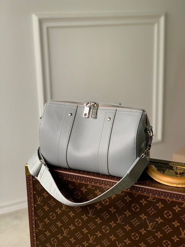 LOV - Luxurious Totes - 1898