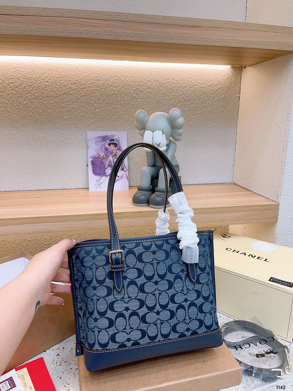 Luxurious Totes - CCH2 Bags - 146