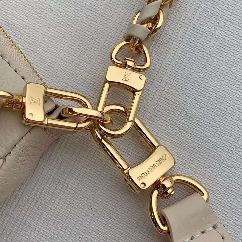 LOV - Luxurious Totes - 2310