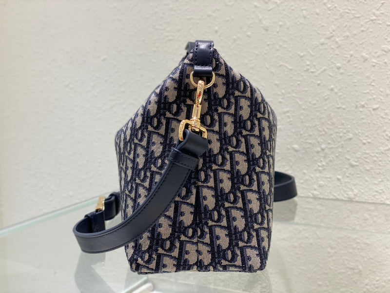 Luxurious Totes - Latest - 6412
