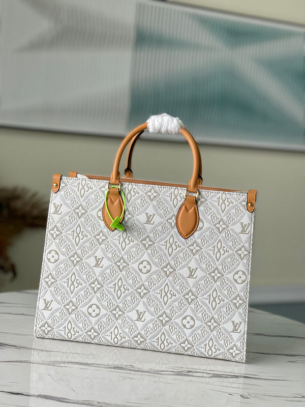 LOV - Luxurious Totes - 2137