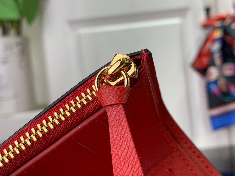 LOV - Luxurious Totes - 582