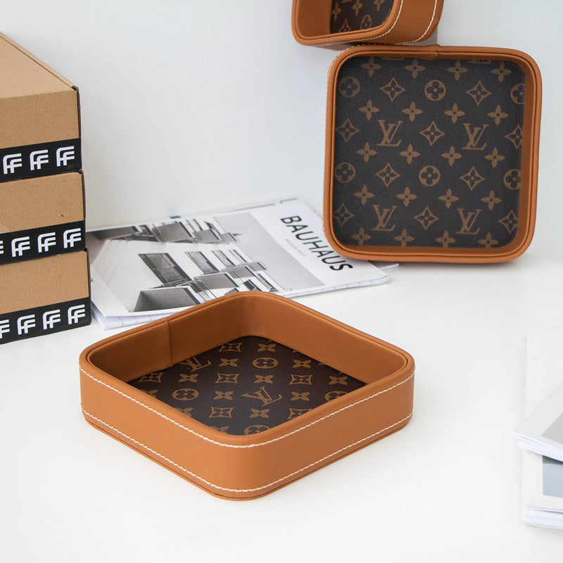 LOV - Luxurious Totes - 947