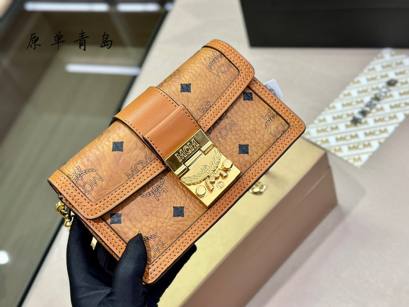 Luxurious Totes - CMM Bags - 010