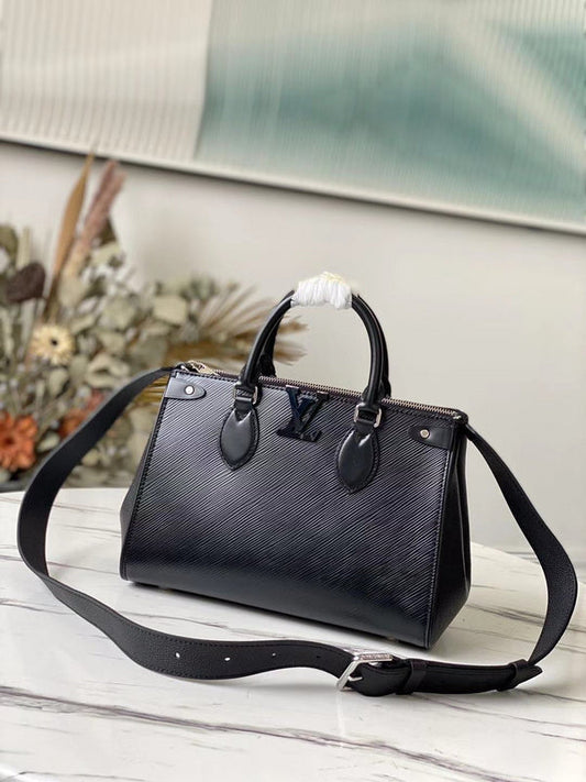 LOV - Luxurious Totes - 2388