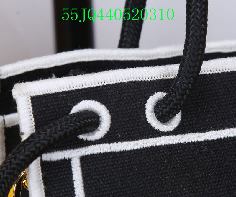 GC - Shoulder - 3092