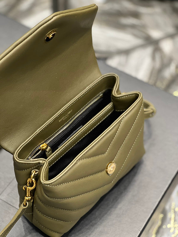 Luxurious Totes - Latest - 8500