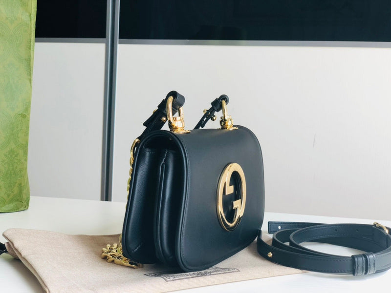 GUI - Luxurious Totes - 690