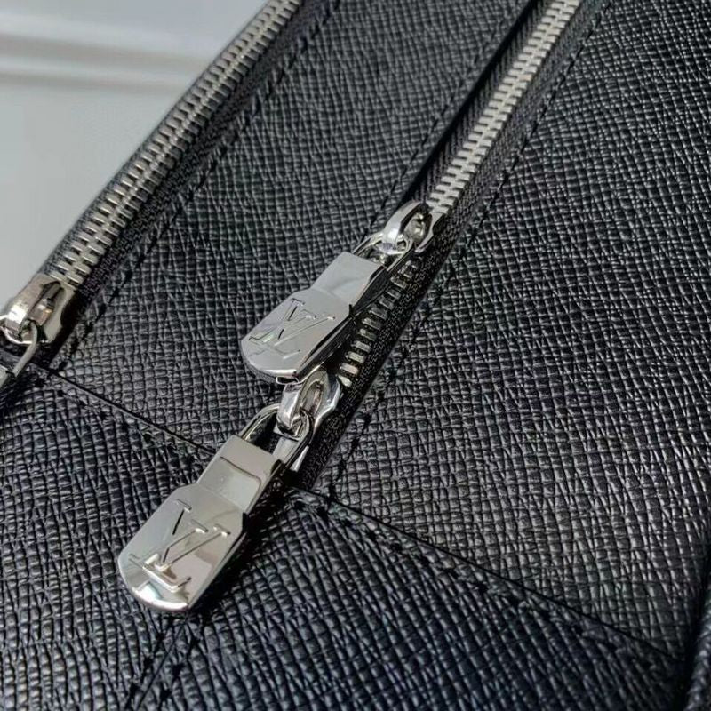 LOV - Luxurious Totes - 1075