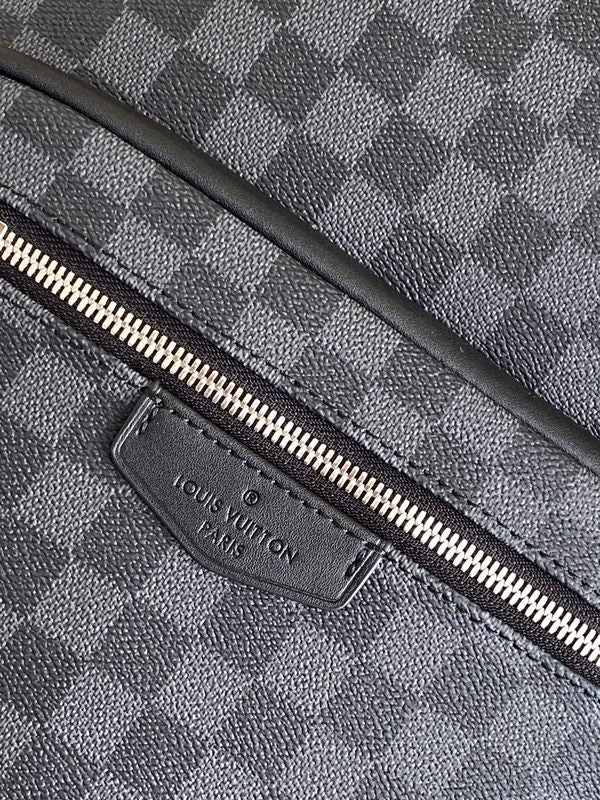LOV - Luxurious Totes - 2299