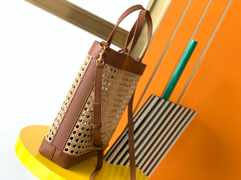 Luxurious Totes - Latest - 7919