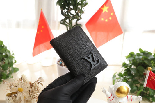 LOV - Luxurious Totes - 2453