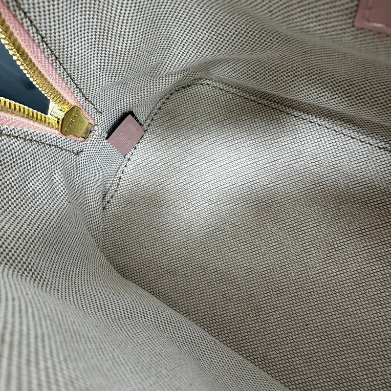 GUI - Luxurious Totes - 236