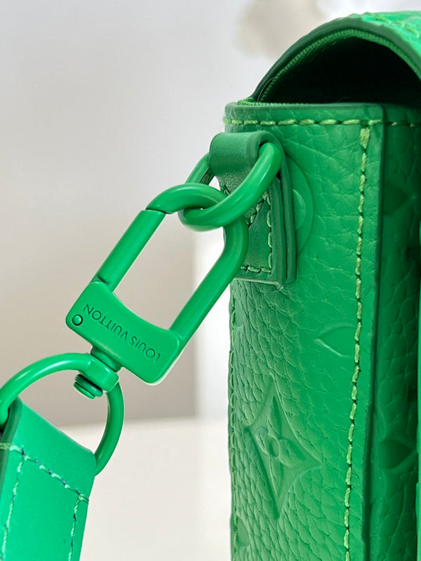 LOV - Luxurious Totes - 1252