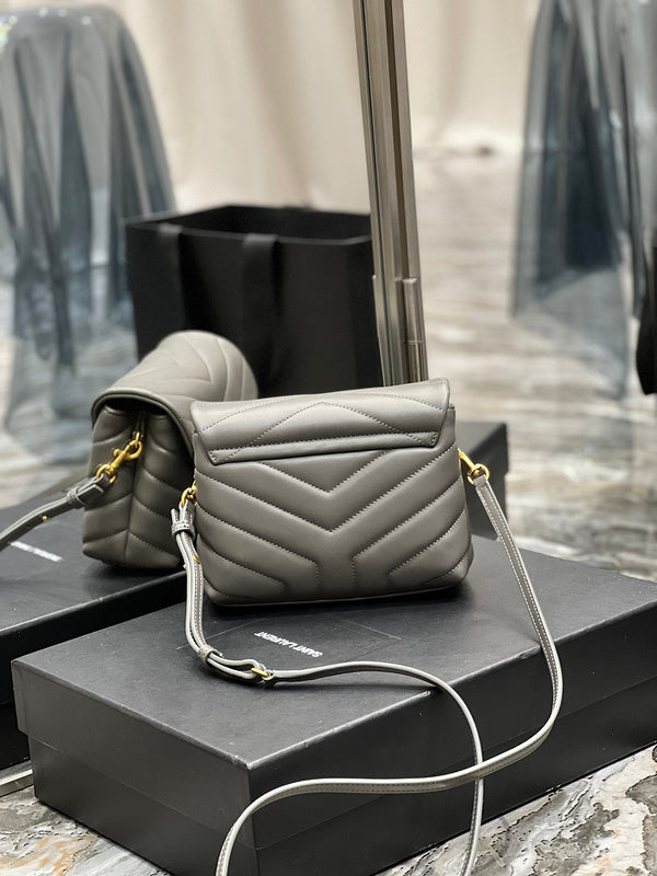 Luxurious Totes - Latest - 8502