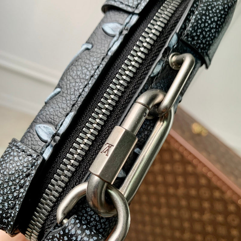 LOV - Luxurious Totes - 901