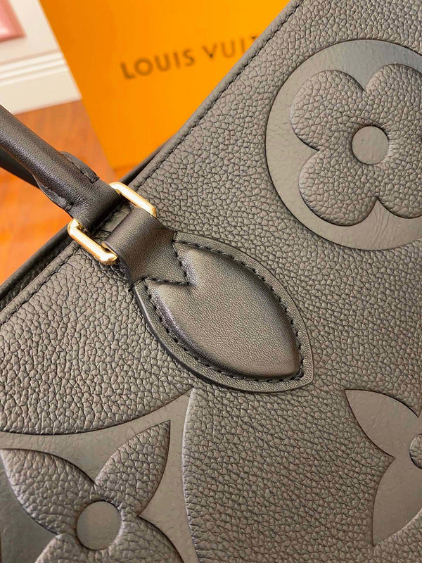 LOV - Luxurious Totes - 2628