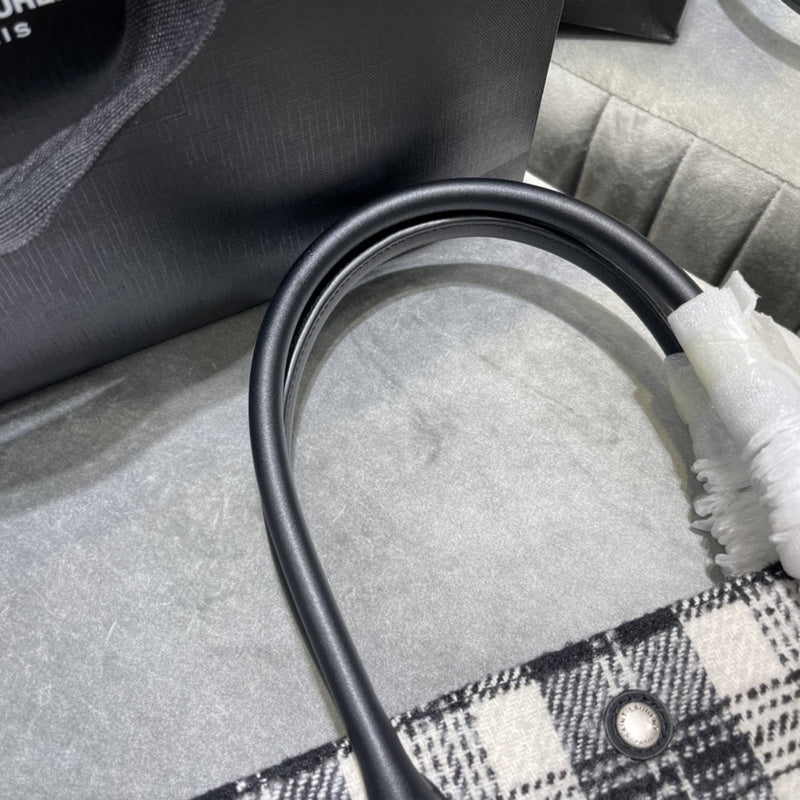 Luxurious Totes - Latest - 8796