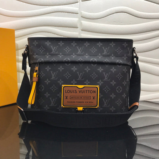LOV - Luxurious Totes - 1411