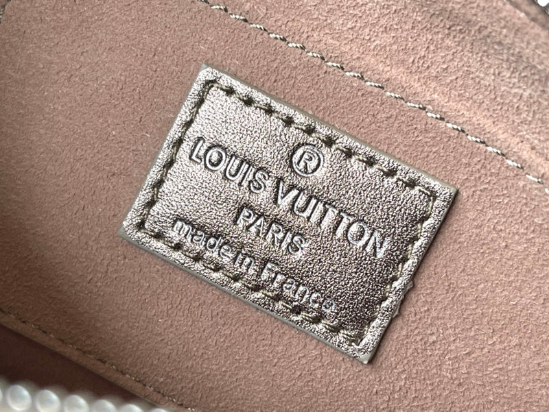 LOV - Luxurious Totes - 545