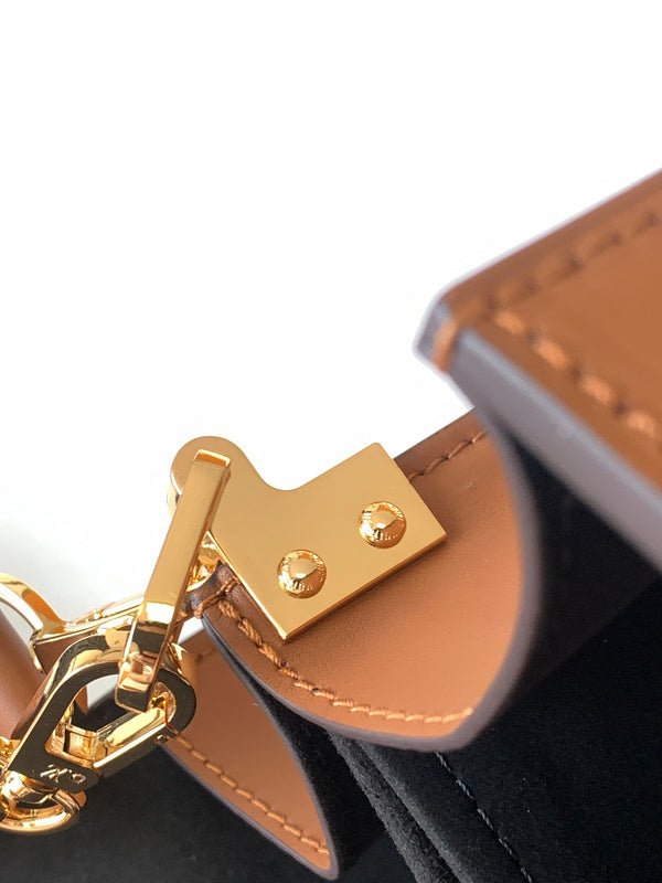 LOV - Luxurious Totes - 1086