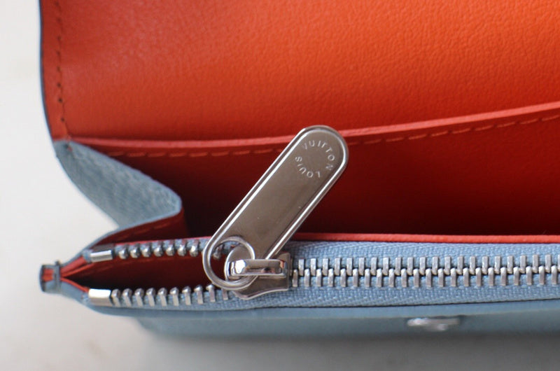 Luxurious Totes - Latest - 882