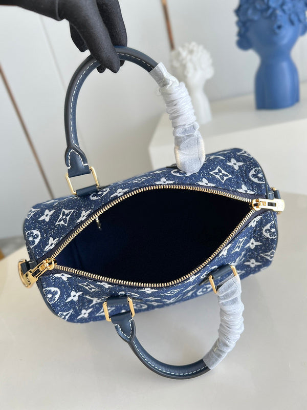 LOV - Luxurious Totes - 2066