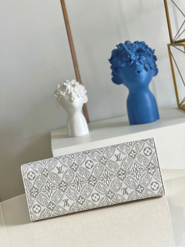 LOV - Luxurious Totes - 2160