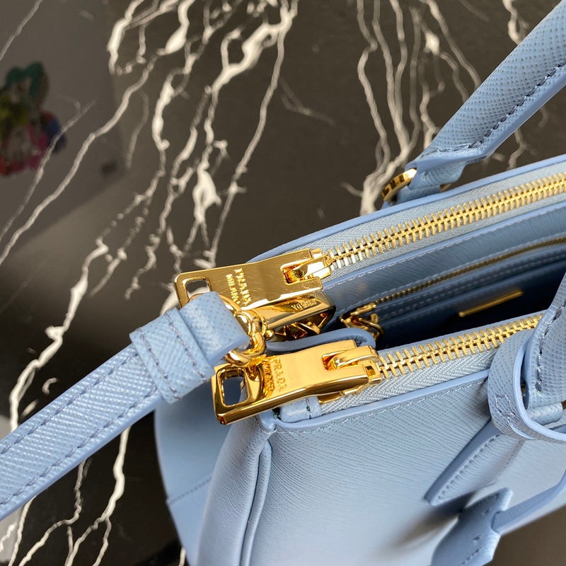 PDA - Luxurious Totes - 162