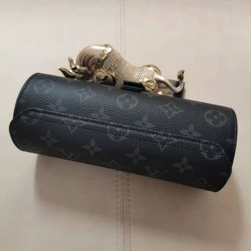 LOV - Luxurious Totes - 1759