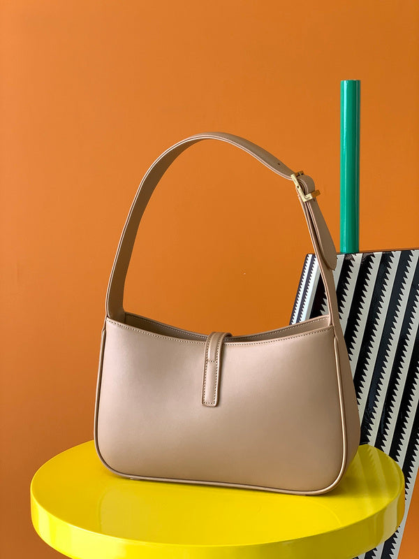 Luxurious Totes - Latest - 8578