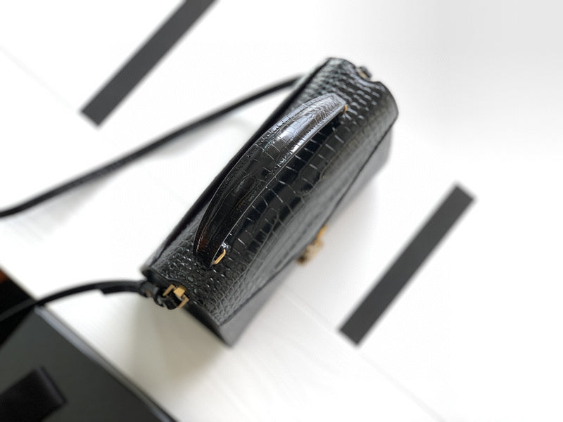 Luxurious Totes - Latest - 8861
