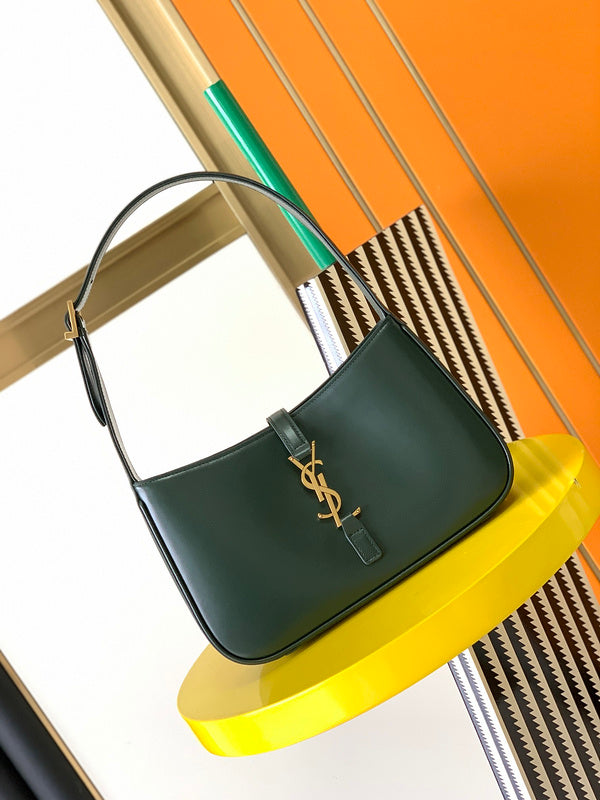 Luxurious Totes - Latest - 8575