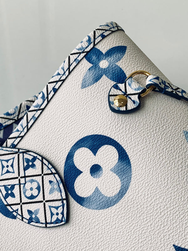 LOV - Luxurious Totes - 060