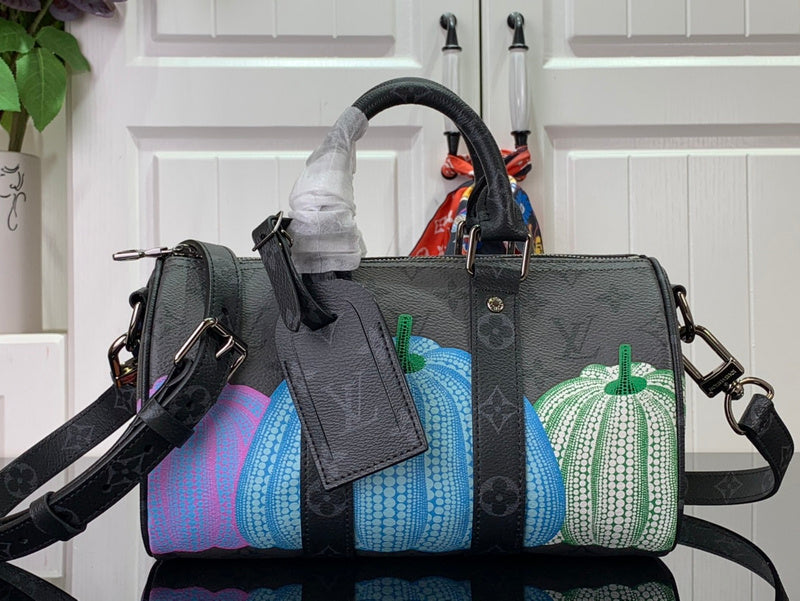 LOV - Luxurious Totes - 494