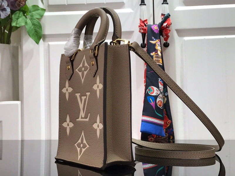 LOV - Luxurious Totes - 2473