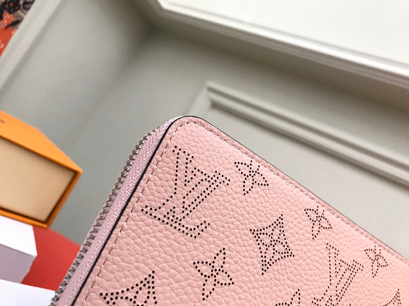 Luxurious Totes - Latest - 588