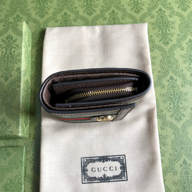 GUI - Luxurious Totes - 164