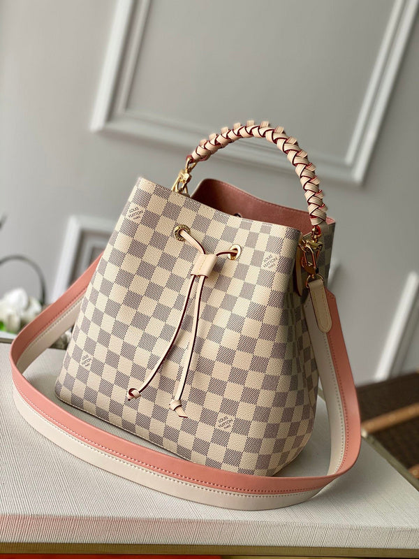 LOV - Luxurious Totes - 2606