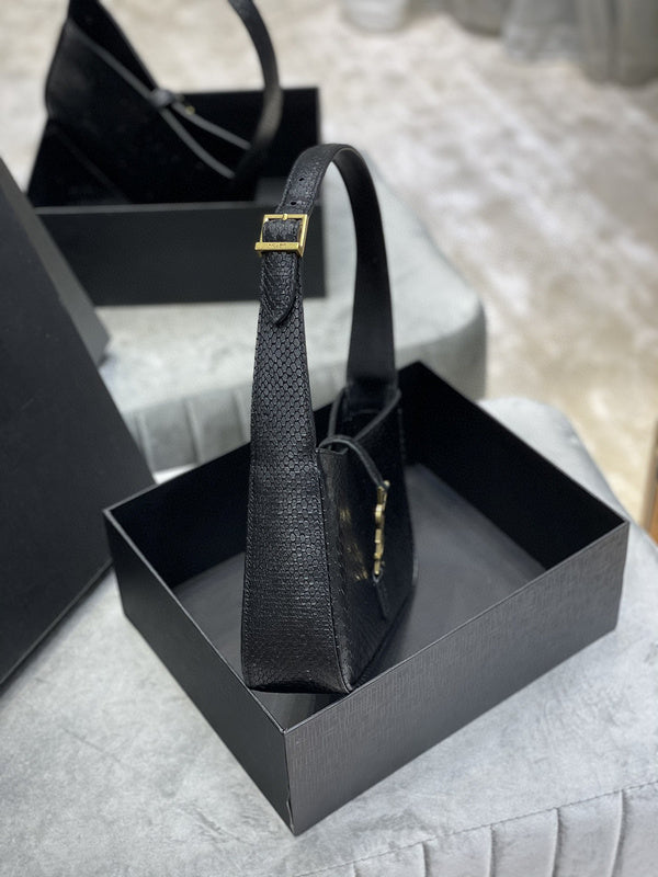 Luxurious Totes - Latest - 8832