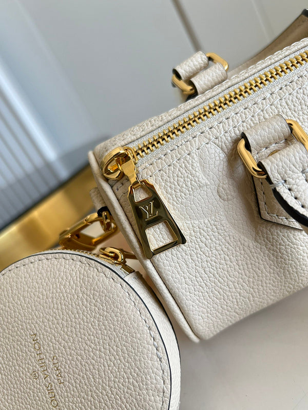 LOV - Luxurious Totes - 2058