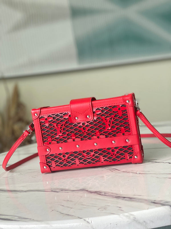 LOV - Luxurious Totes - 1632