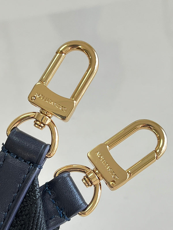 LOV - Luxurious Totes - 1203