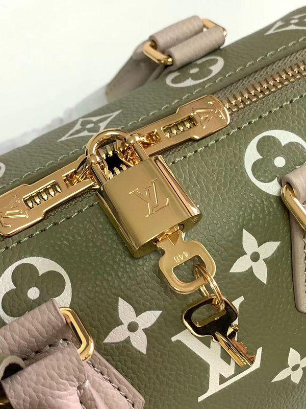 LOV - Luxurious Totes - 1631