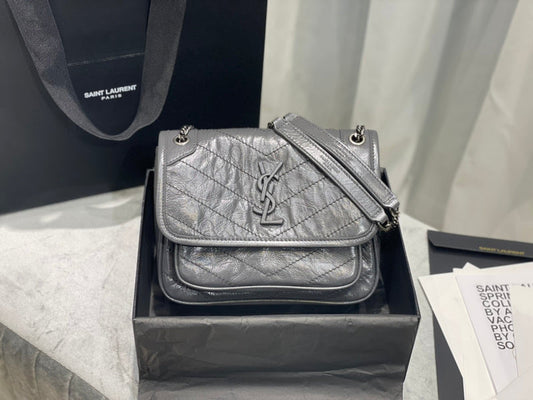 Luxurious Totes - Latest - 8554
