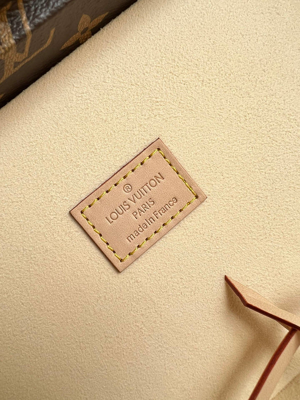 LOV - Luxurious Totes - 1081
