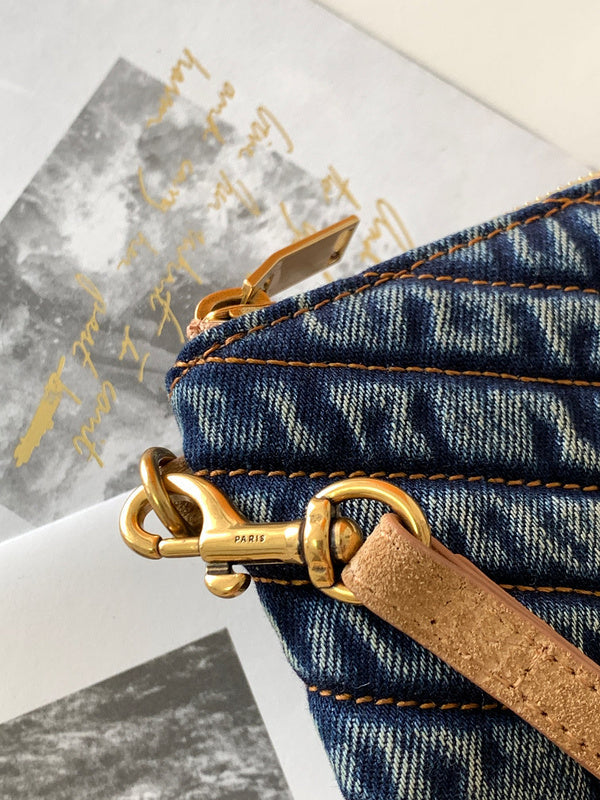 Luxurious Totes - Latest - 8601