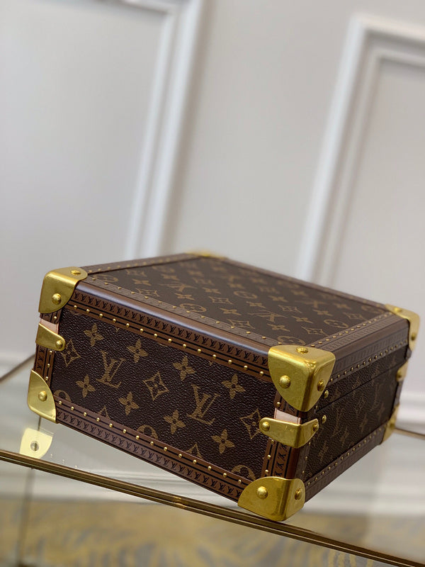 Luxurious Totes - Latest - 2084
