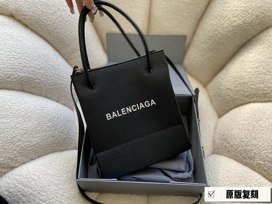 Luxurious Totes - BGA2 Bags - 002